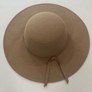 Isa & Stef wool floppy hat in tan beige neutral color